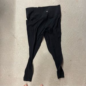 Athleta 7/8 salutation stash pocket leggings